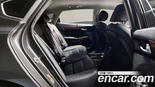 Kia K7 2017 — photo 12