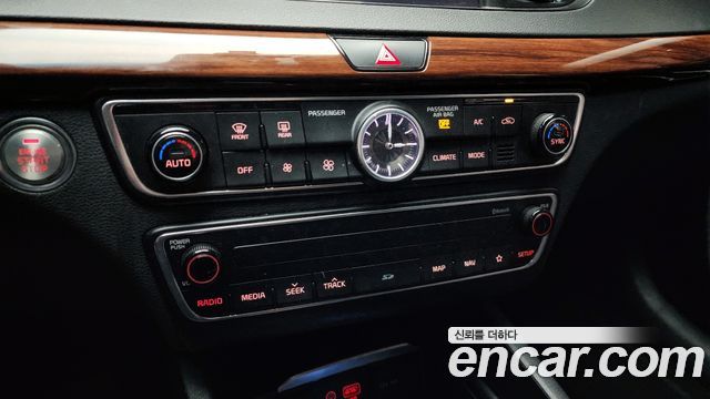 Kia K7 2017 — photo 16
