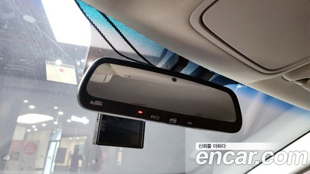 Kia K7 2017 — photo 18