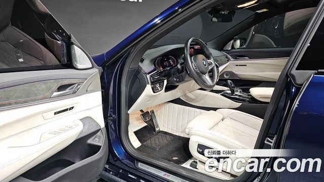 BMW Gran Turismo 2024 — photo 13