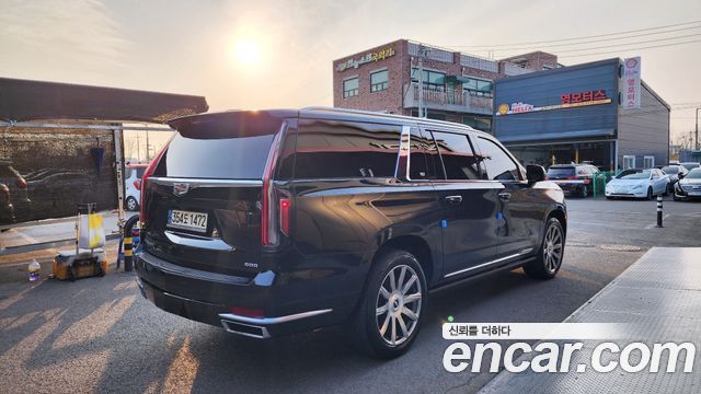 Cadillac Escalade 2022 — photo 2