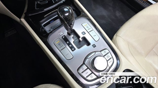 Hyundai Genesis 2012 — photo 9