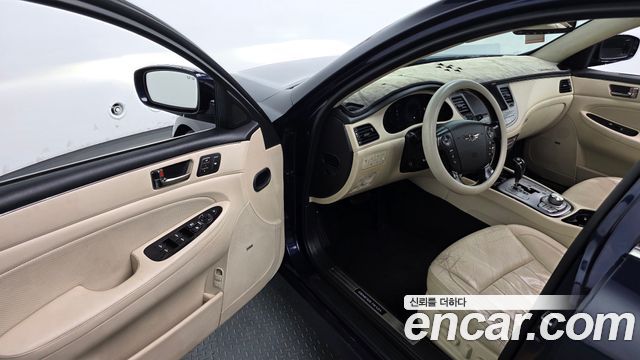 Hyundai Genesis 2012 — photo 11
