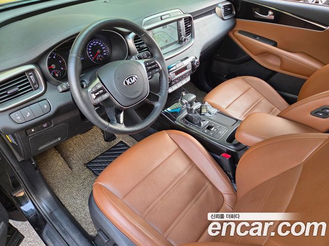 Kia Sorento 2018 — photo 11