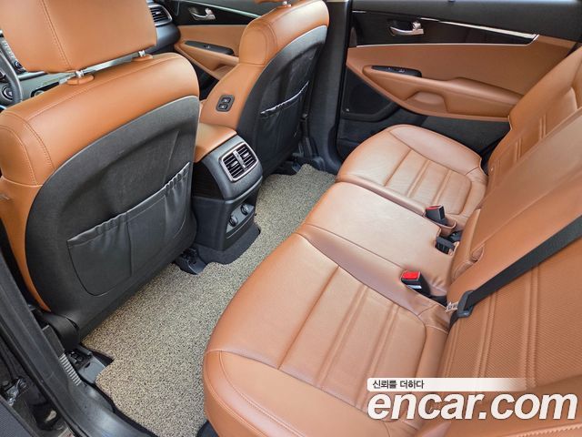 Kia Sorento 2018 — photo 13