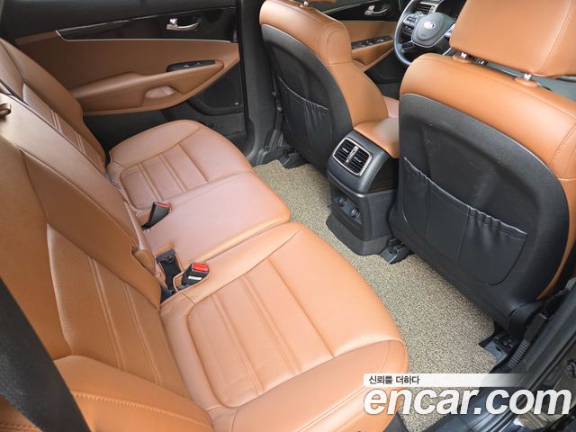Kia Sorento 2018 — photo 14