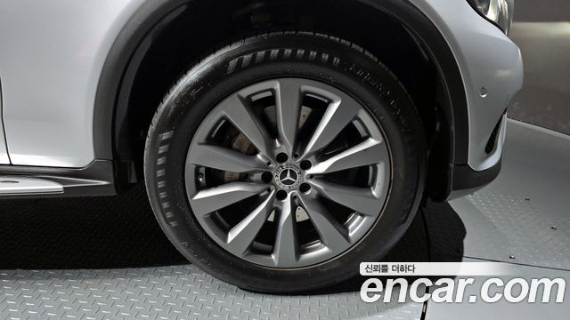 Mercedes-Benz GLC-Class 2019 — photo 5