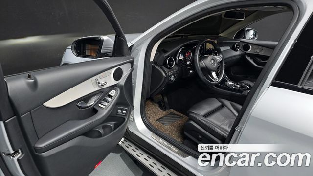 Mercedes-Benz GLC-Class 2019 — photo 10