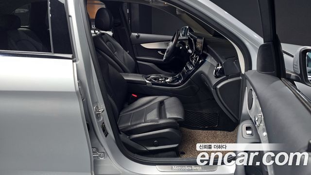 Mercedes-Benz GLC-Class 2019 — photo 11