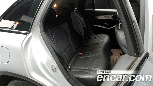 Mercedes-Benz GLC-Class 2019 — photo 12