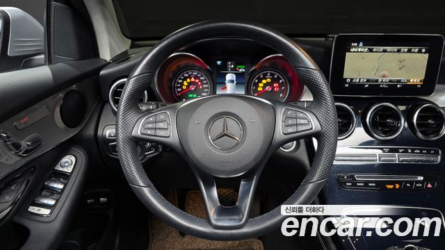 Mercedes-Benz GLC-Class 2019 — photo 13