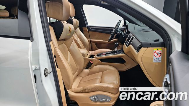 Porsche Macan 2018 — photo 10