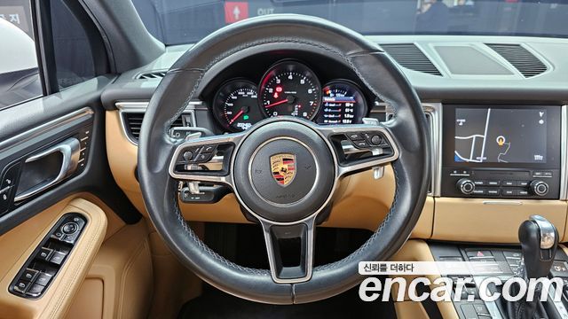 Porsche Macan 2018 — photo 13