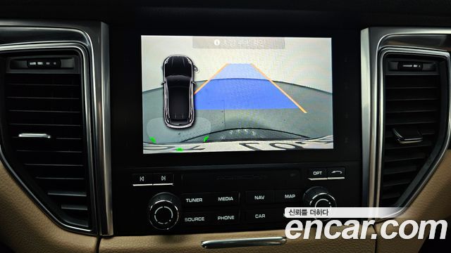Porsche Macan 2018 — photo 14