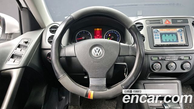Volkswagen Tiguan 2009 — photo 13