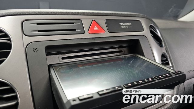 Volkswagen Tiguan 2009 — photo 15