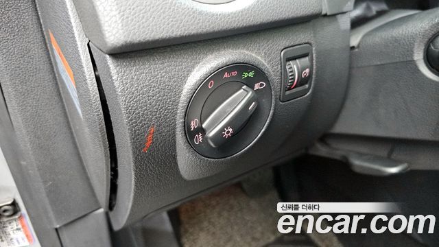 Volkswagen Tiguan 2009 — photo 16