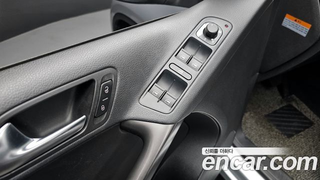 Volkswagen Tiguan 2009 — photo 18