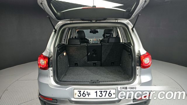 Volkswagen Tiguan 2009 — photo 20