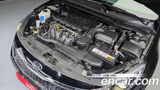 Kia K5 2011 — photo 6
