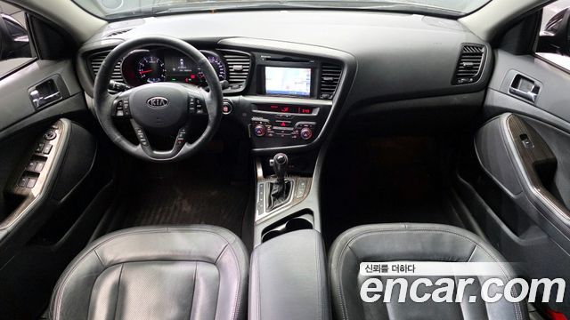 Kia K5 2011 — photo 7