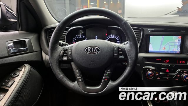 Kia K5 2011 — photo 13