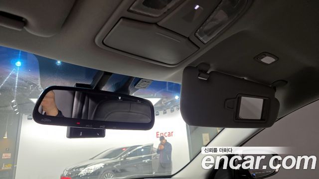 Kia K5 2011 — photo 17