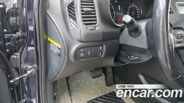 Kia K3 2018 — photo 15