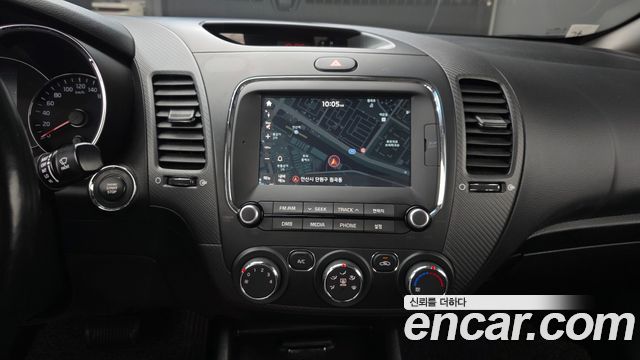 Kia K3 2018 — photo 17