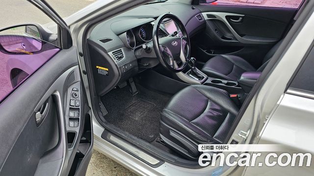 Hyundai AVANTE 2015 — photo 7