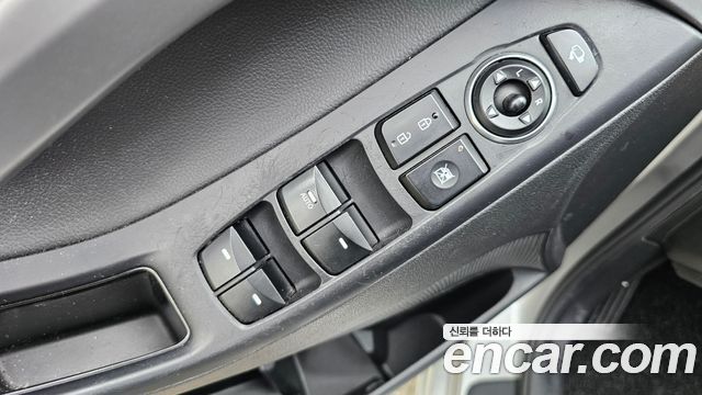 Hyundai AVANTE 2015 — photo 12