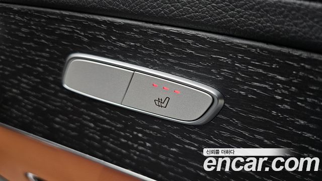 Mercedes-Benz GLC-Class 2023 — photo 18