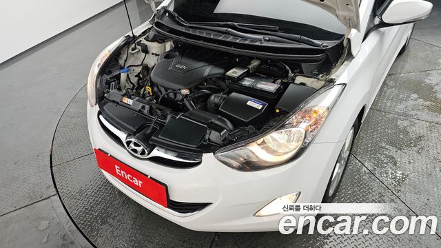 Hyundai AVANTE 2013 — photo 6