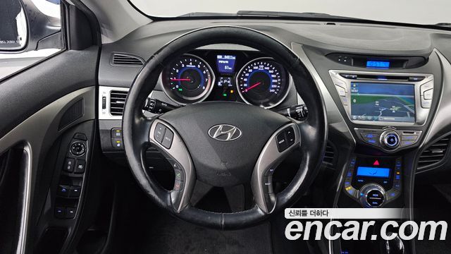 Hyundai AVANTE 2013 — photo 15