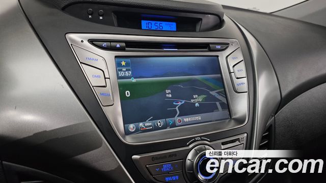 Hyundai AVANTE 2013 — photo 18