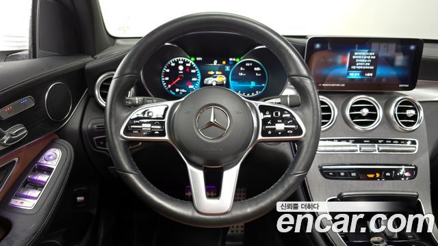 Mercedes-Benz GLC-Class 2022 — photo 13