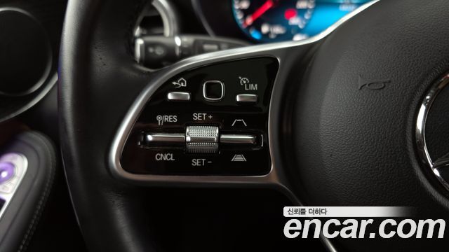 Mercedes-Benz GLC-Class 2022 — photo 17