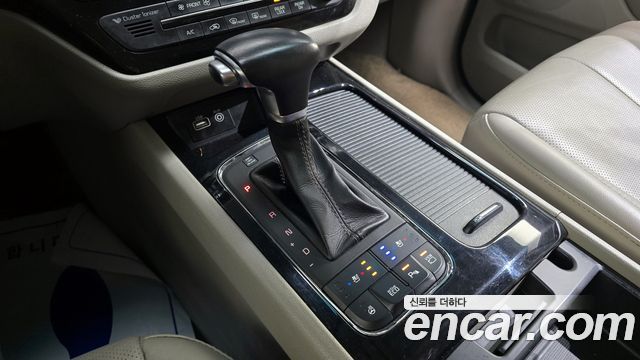 Kia Canival 2017 — photo 9