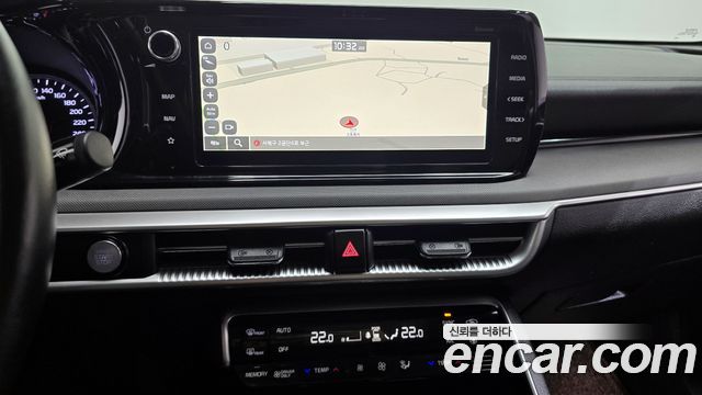 Kia K5 2023 — photo 18