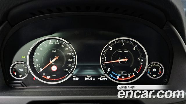 BMW X5 2016 — photo 8