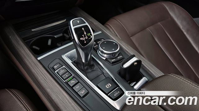 BMW X5 2016 — photo 9