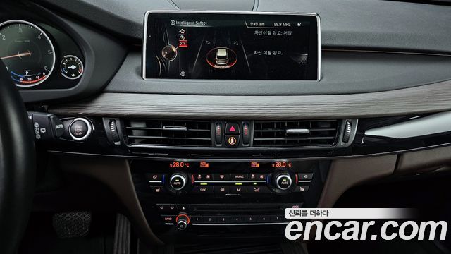 BMW X5 2016 — photo 14