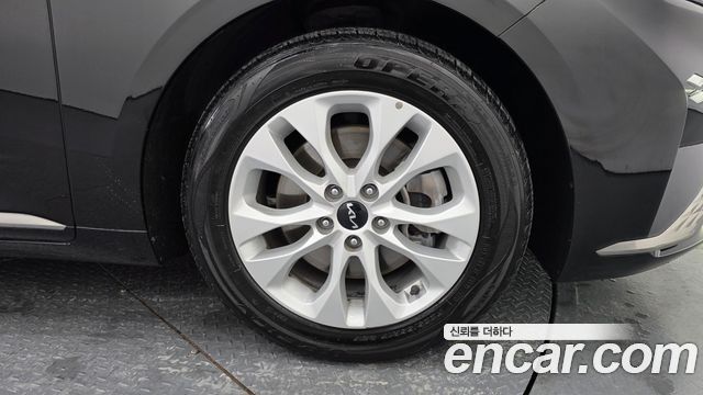 Kia K8 2023 — photo 5
