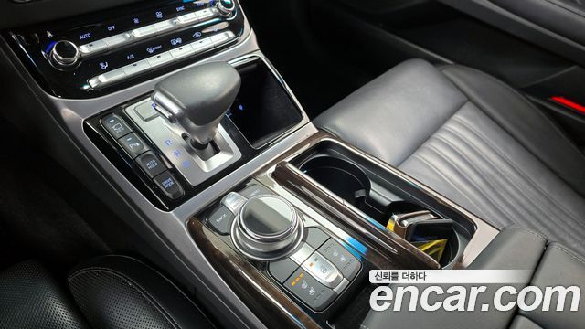 Genesis EQ900 2016 — photo 9