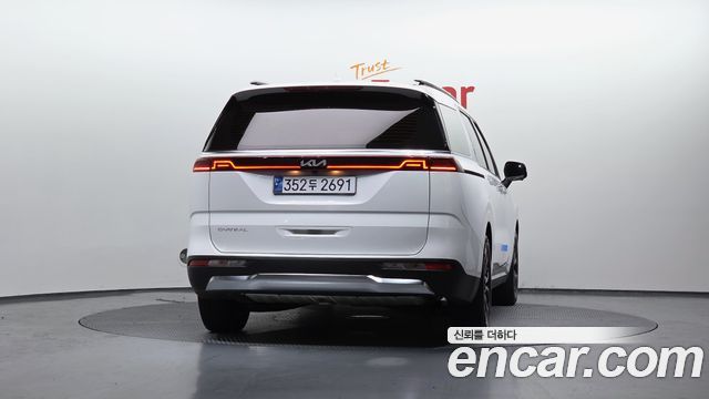 Kia Canival 2021 — photo 4