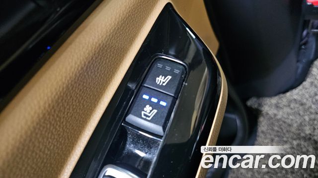 Kia Canival 2021 — photo 19