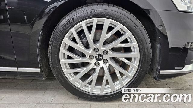 Audi A8 2021 — photo 5