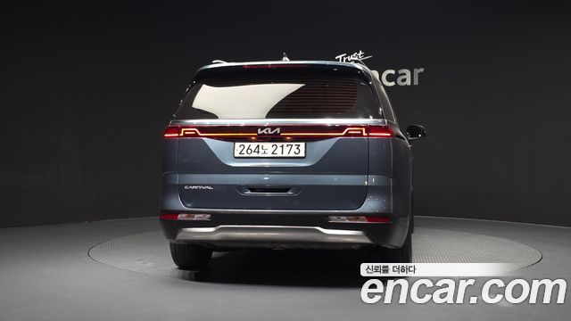 Kia Canival 2022 — photo 4