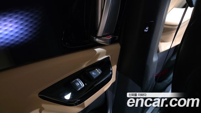 Kia Canival 2022 — photo 19