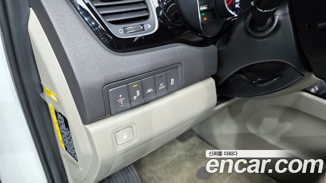 Kia Canival 2018 — photo 16